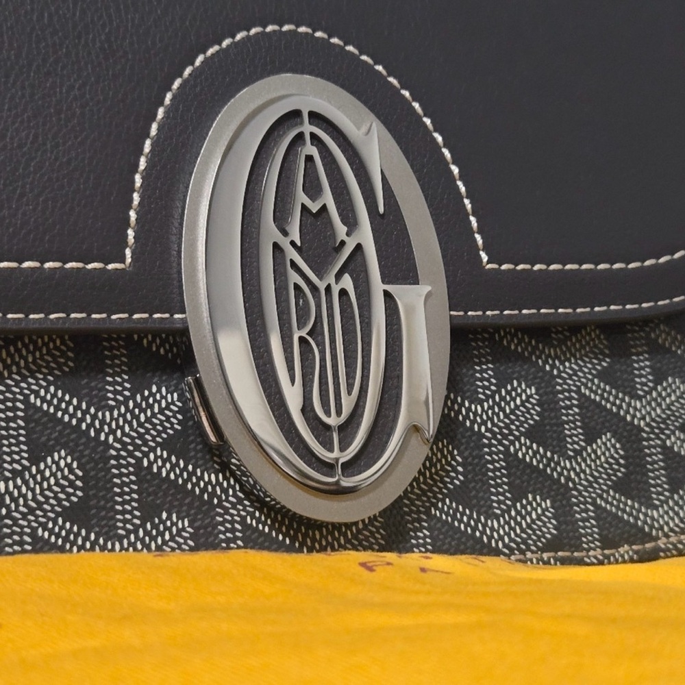 Goyard Goyardine 233 PM Shoulder Bag in Grey (Includes dust bag) NEW - Picture 5 of 16